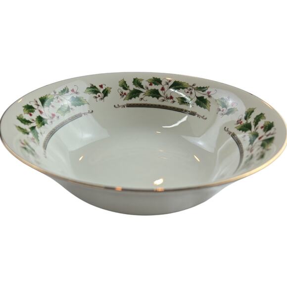 Royal Limited | Holly Holiday 6.5 inch Coupe Bowl-Cereal, Soup, Salad - Picture 3 of 5